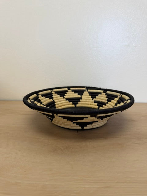 Bukedo and Raffia Bowls - Black and Natural Star