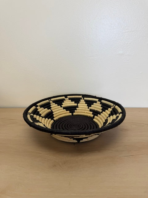 Bukedo and Raffia Bowls - Black and Natural Star