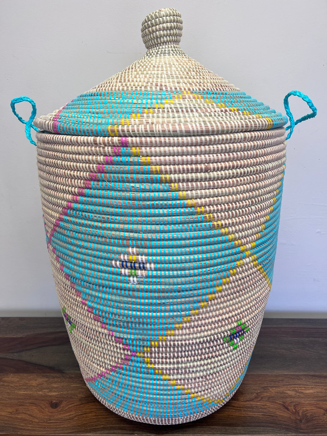 Lidded Sweetgrass Laundry Hamper