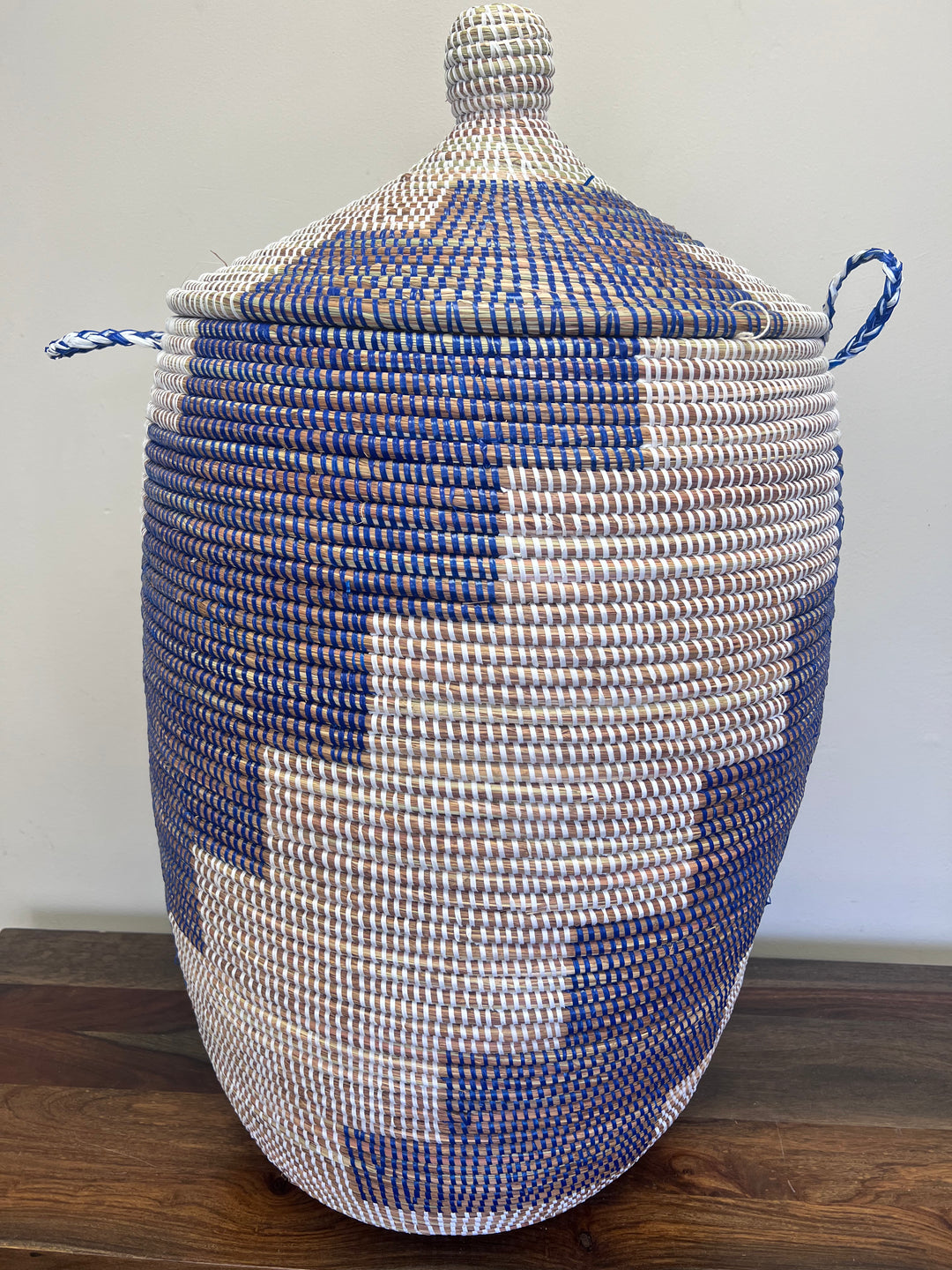Lidded Sweetgrass Laundry Hamper
