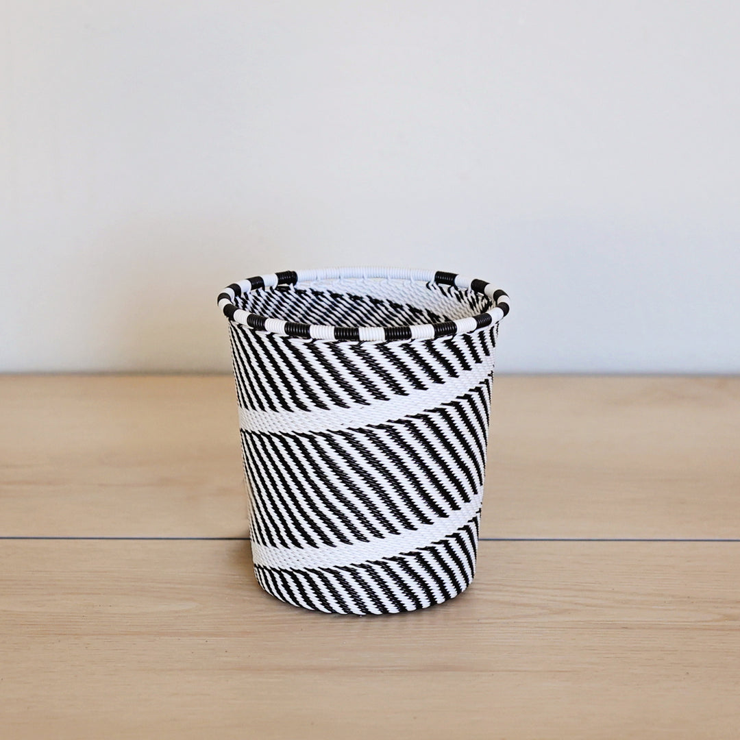 Black & White Zulu Wide Base Cup handwoven in South Africa with a classic black and white diagonal stripe pattern.
