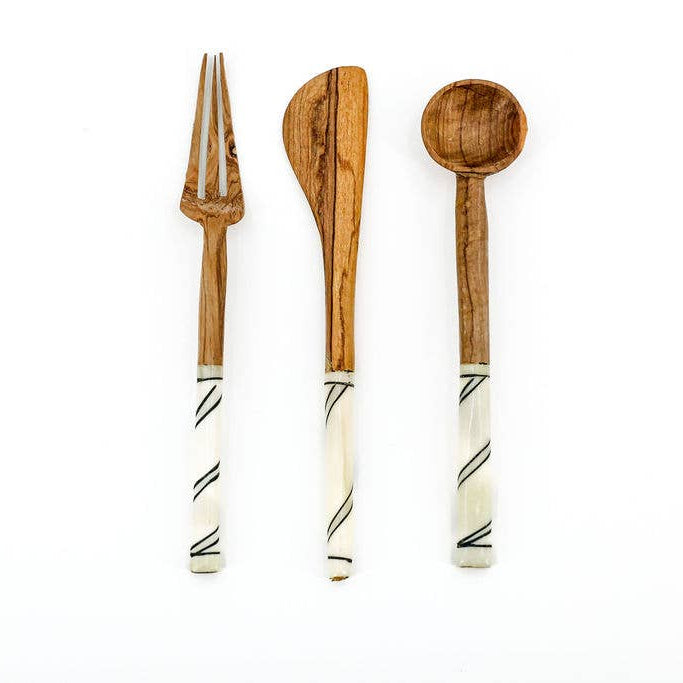 Rustic wood and bone flatware set perfect for everyday dining or special occasions.