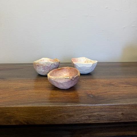 kisii-stone-organic-shape-bowl-natural-color-4-inch