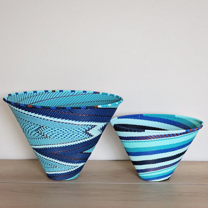 South African Zulu wire medium deep bowl basket handwoven in cobalt blue, aqua, turquoise and white.