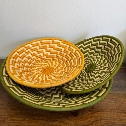 Small green and white bukedo basket with the larger size. 